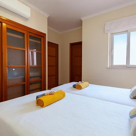 Lux By Algarve Vacation Apartment Vilamoura